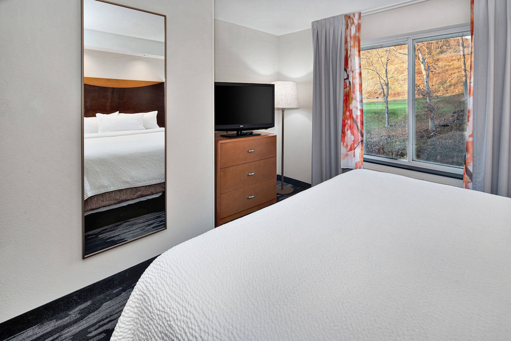 Fairfield Inn & Suites Marietta 12/30