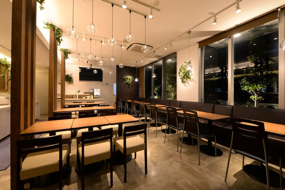 Vessel Inn Hiroshima Ekimae 40/62