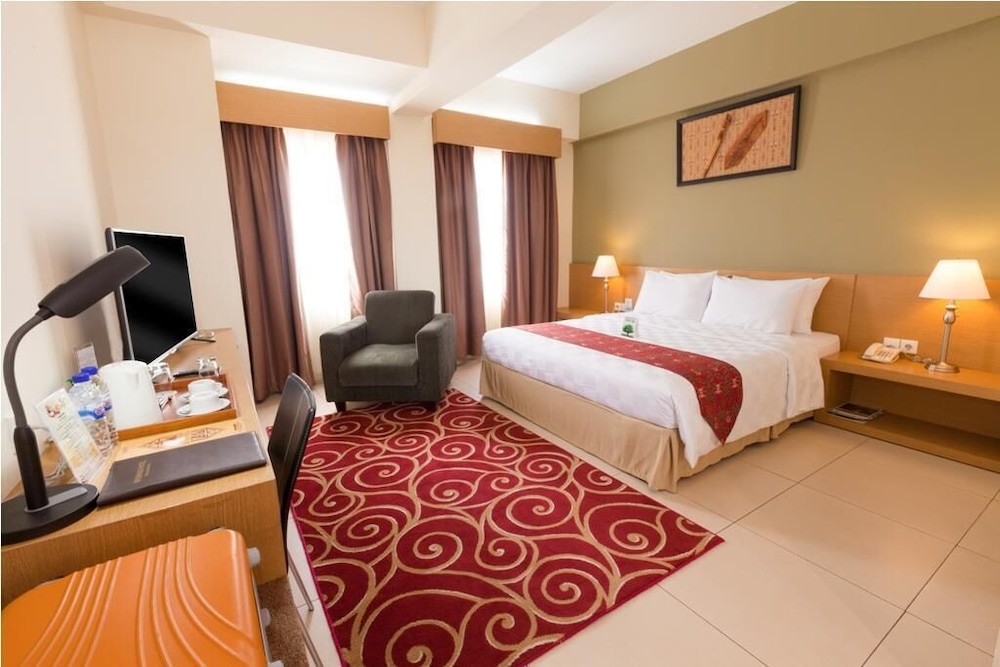 Hotel Luwansa 30/50