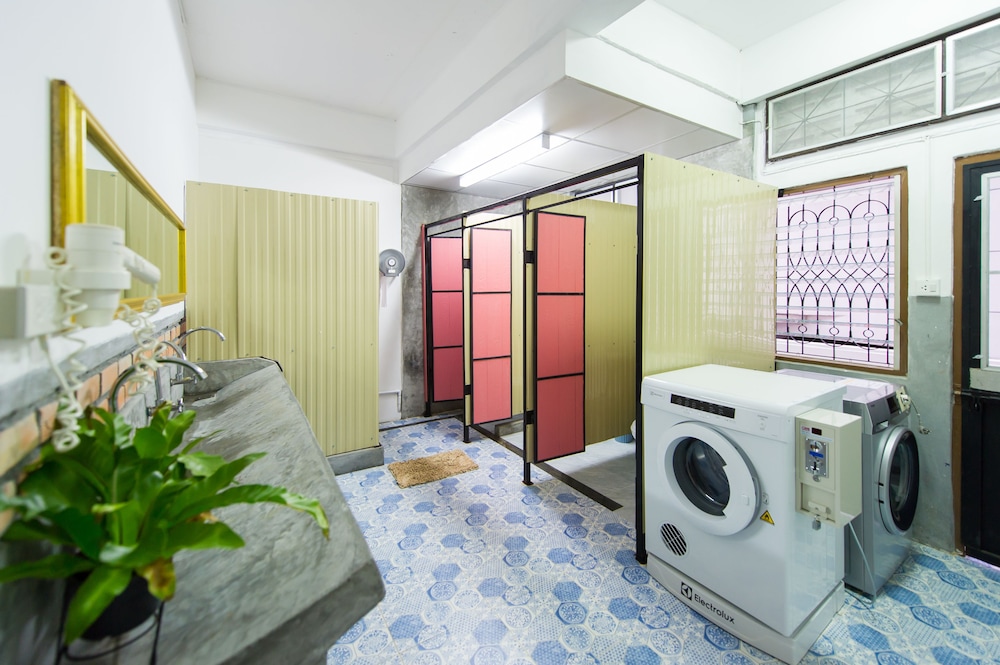 The Neighbors Hostel - Adults Only 18/36