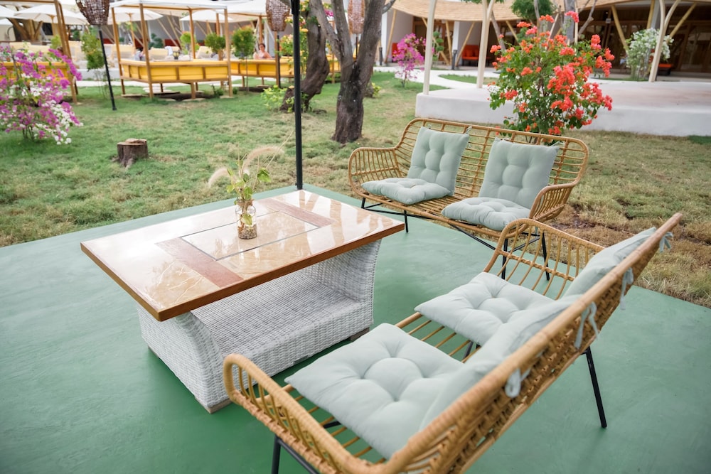 Pearl Sunset Resort 45/65