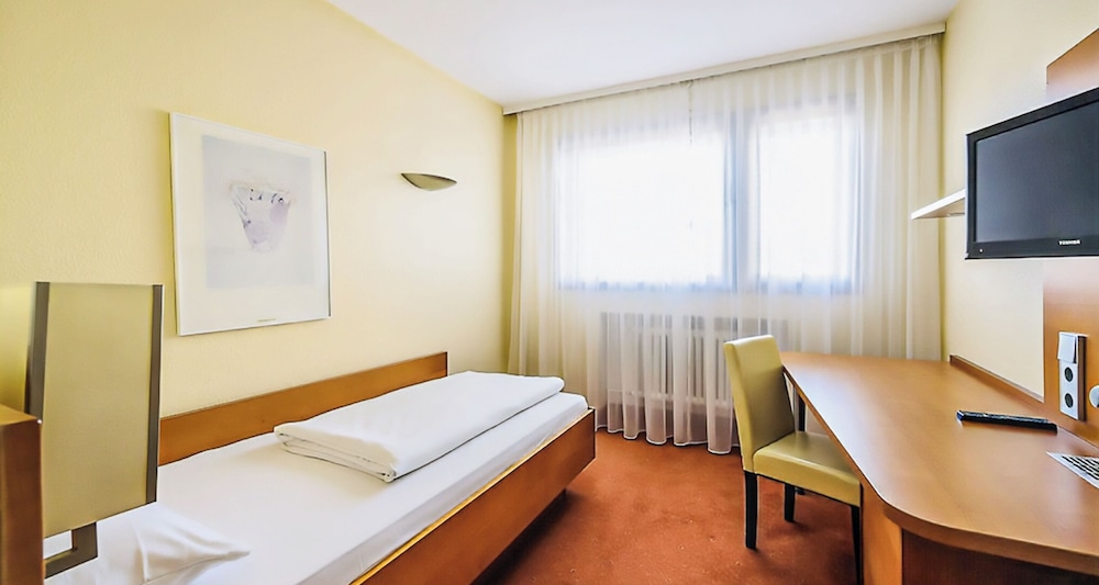 PLAZA INN Rieker Stuttgart Hauptbahnhof 20/65