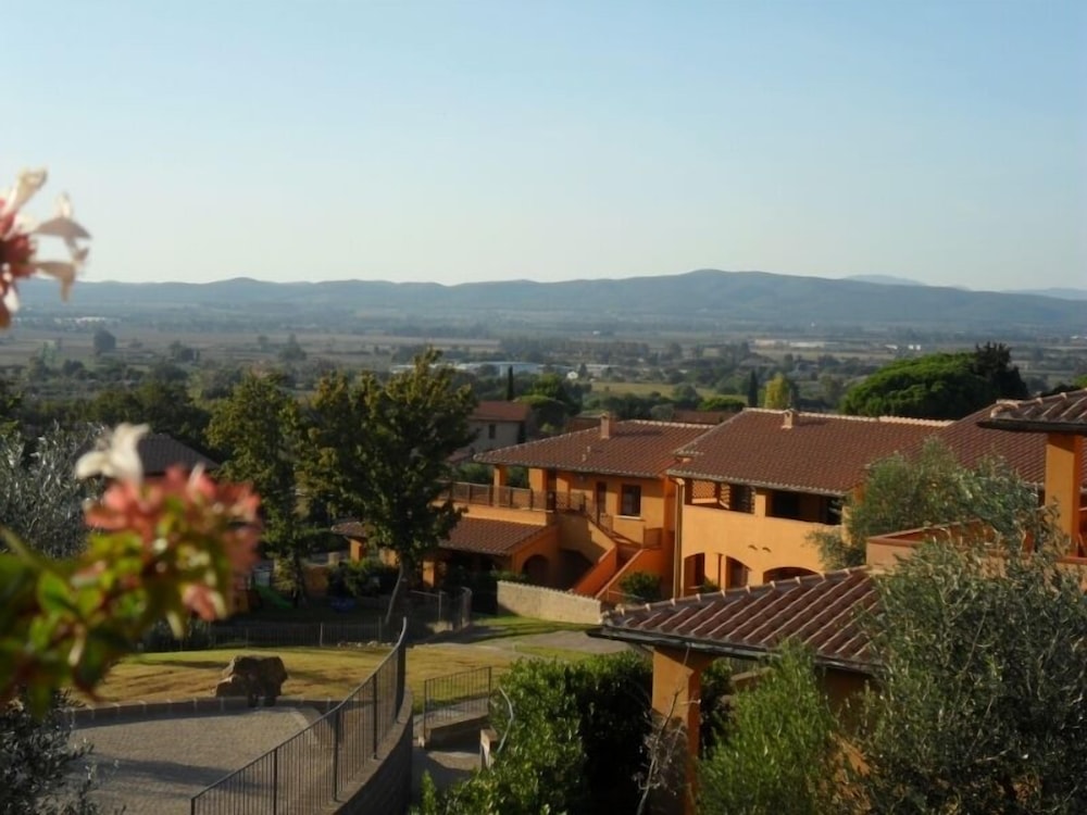 Borgo Etrusco S.P.A. 3/35