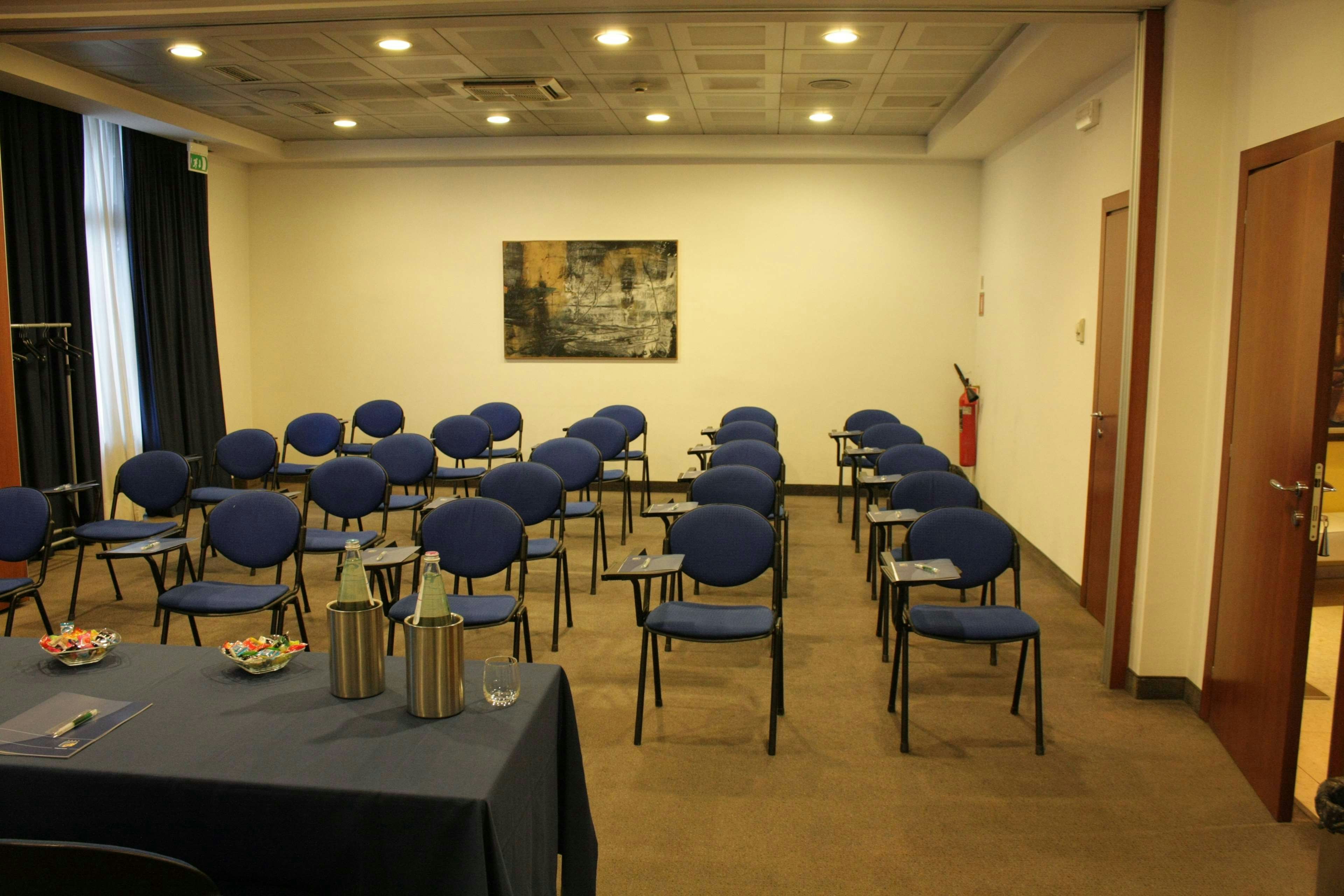 Mh Hotel Piacenza Fiera 24/31