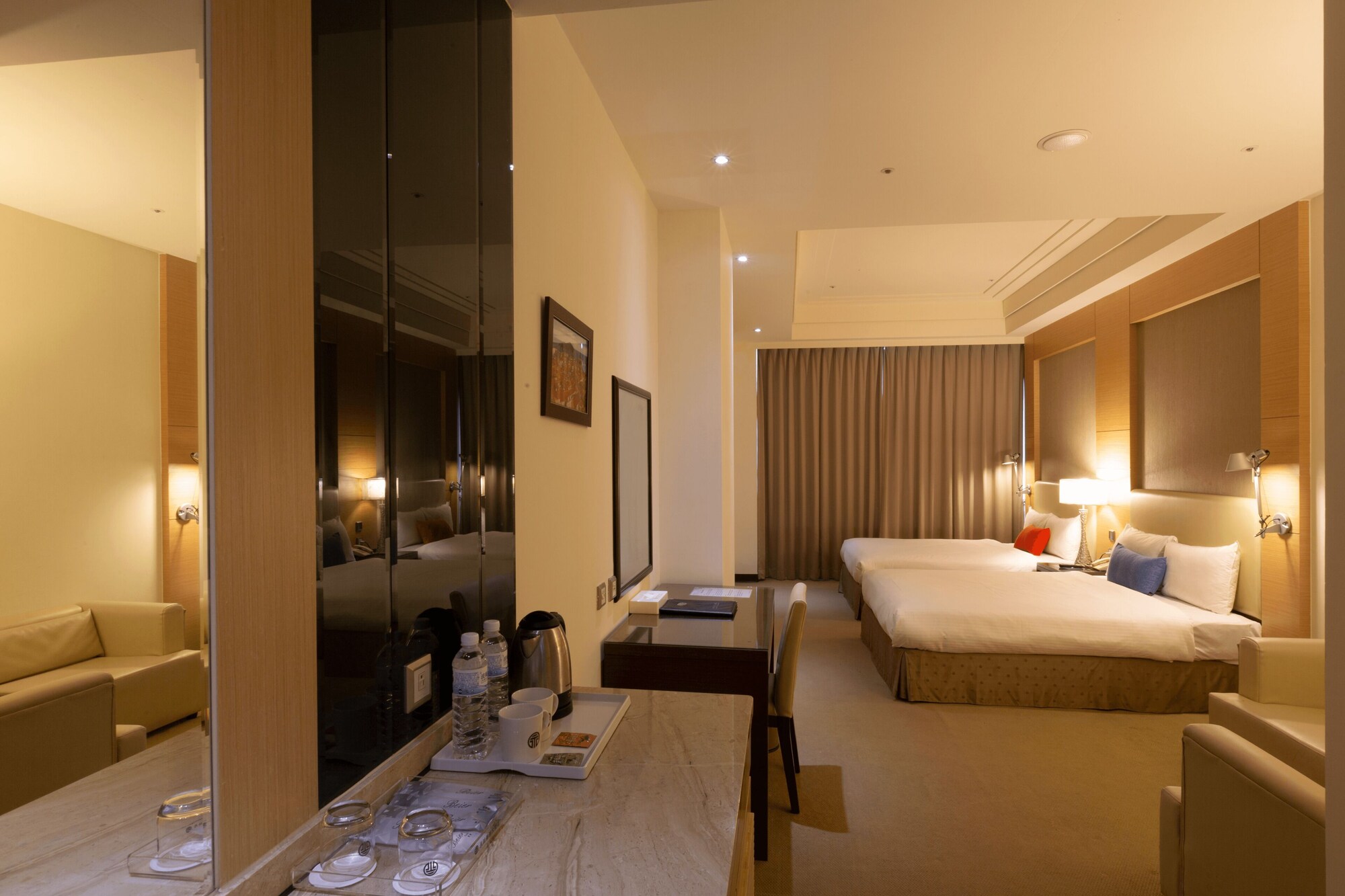 Deluxe, Family, 2 Double Beds, EVER DELIGHTFUL BUSINESS HOTEL 3/4