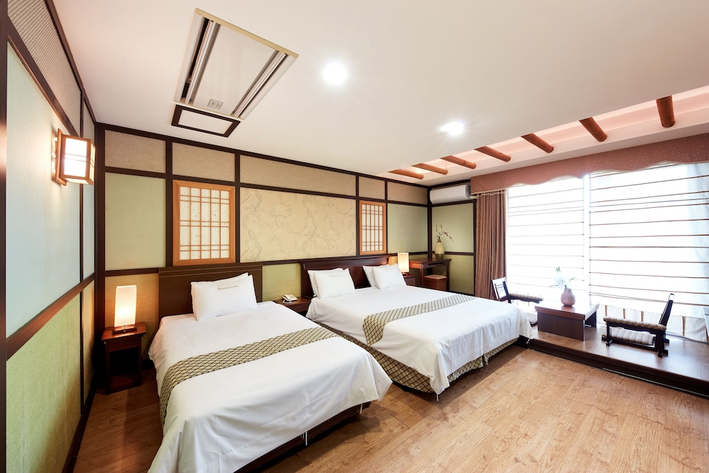 Dongbusan Hotel 18/40