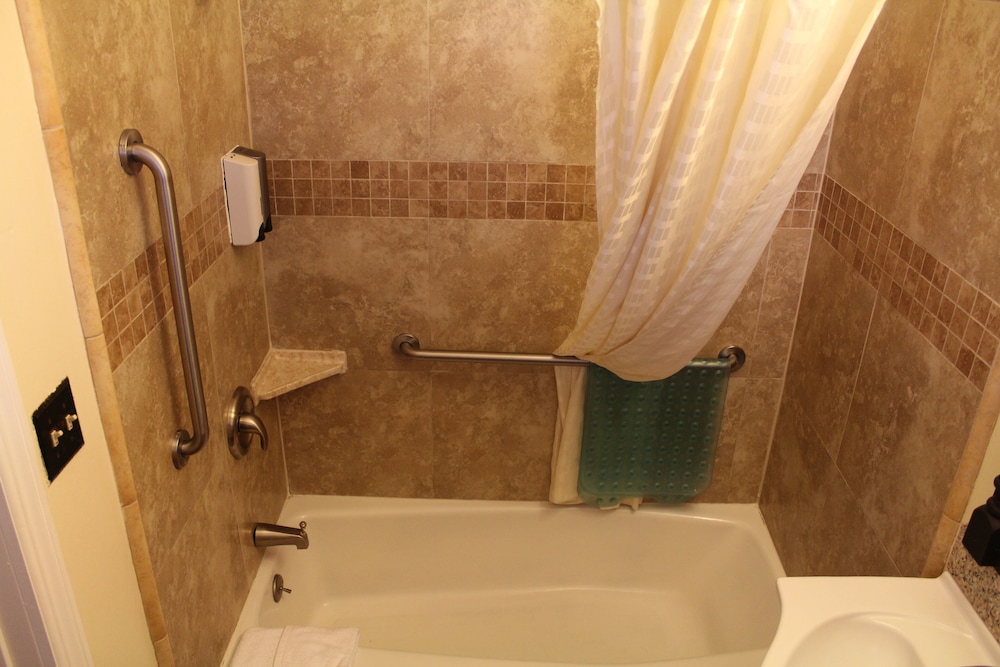 Riverside Inn & Suites Santa Cruz 48/56