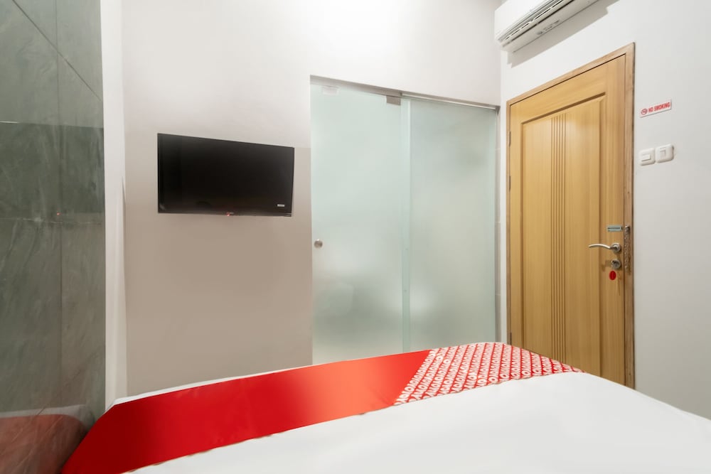 OYO 3159 Festive Inn 22/28