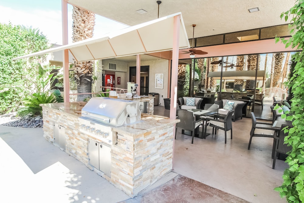 Lobby at Desert Isle Of Palm Springs, PALM SPRINGS - CA