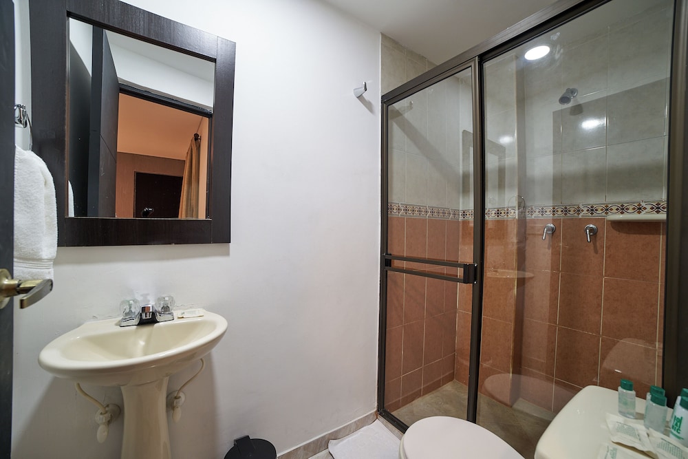 غرفة قياسية بسرير مزدوج، Farum Hotel 5/5