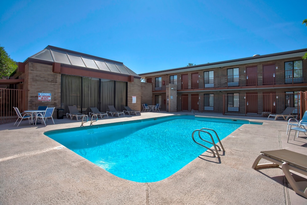 Motel6 Willcox, AZ 38/50