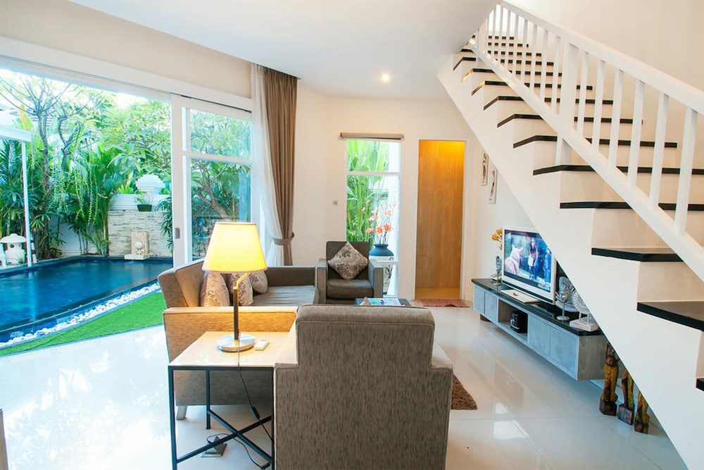 Awila Villas Kuta 49/61
