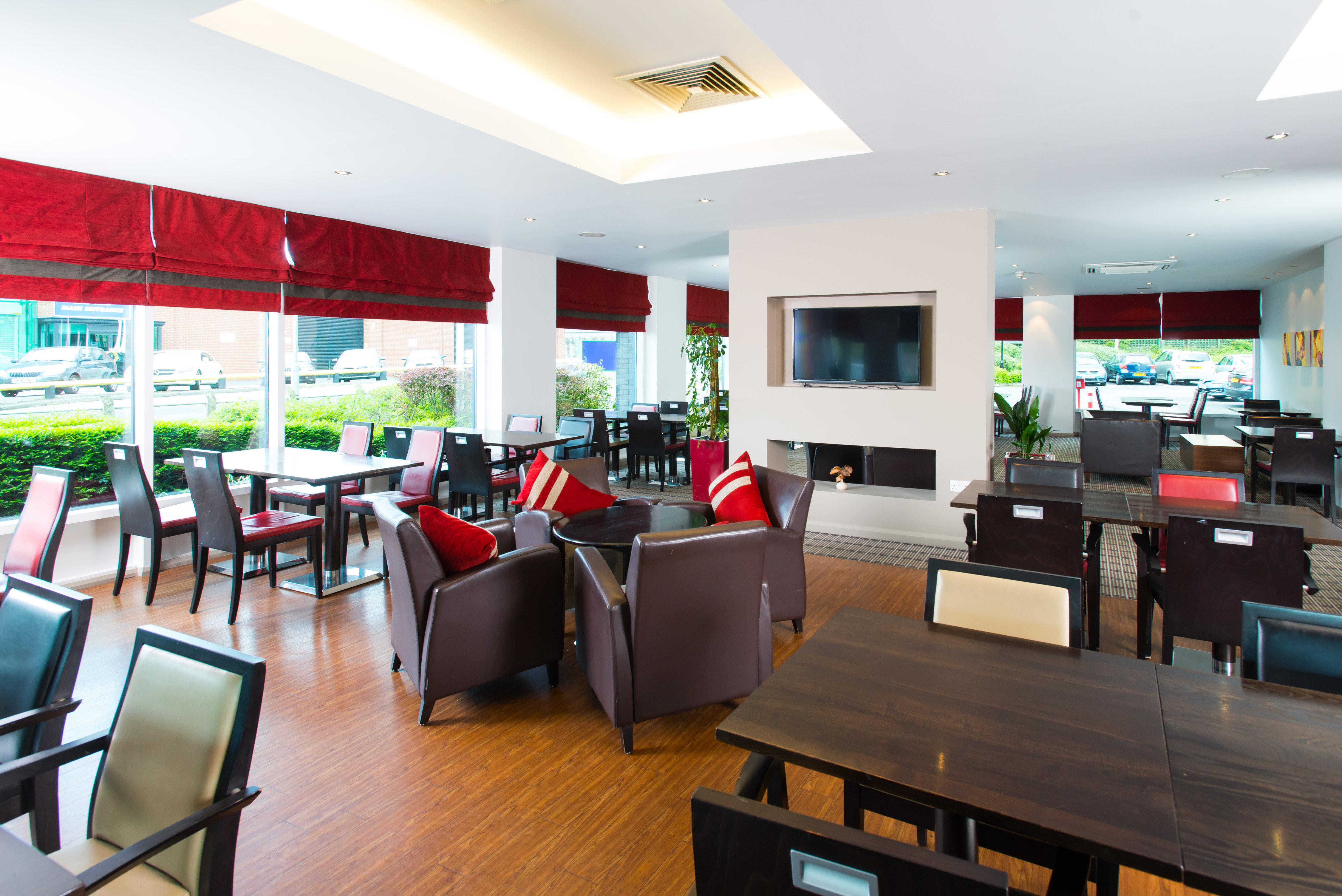 Holiday Inn Express Leeds City Centre 11/17