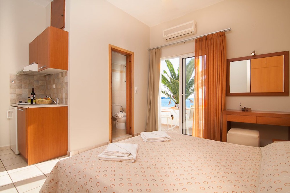 Skinos Apartments And Studios 13/40