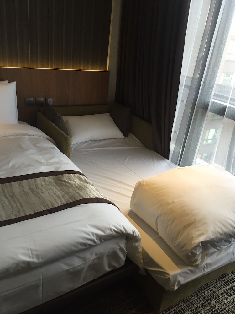 Hotel In 22/52