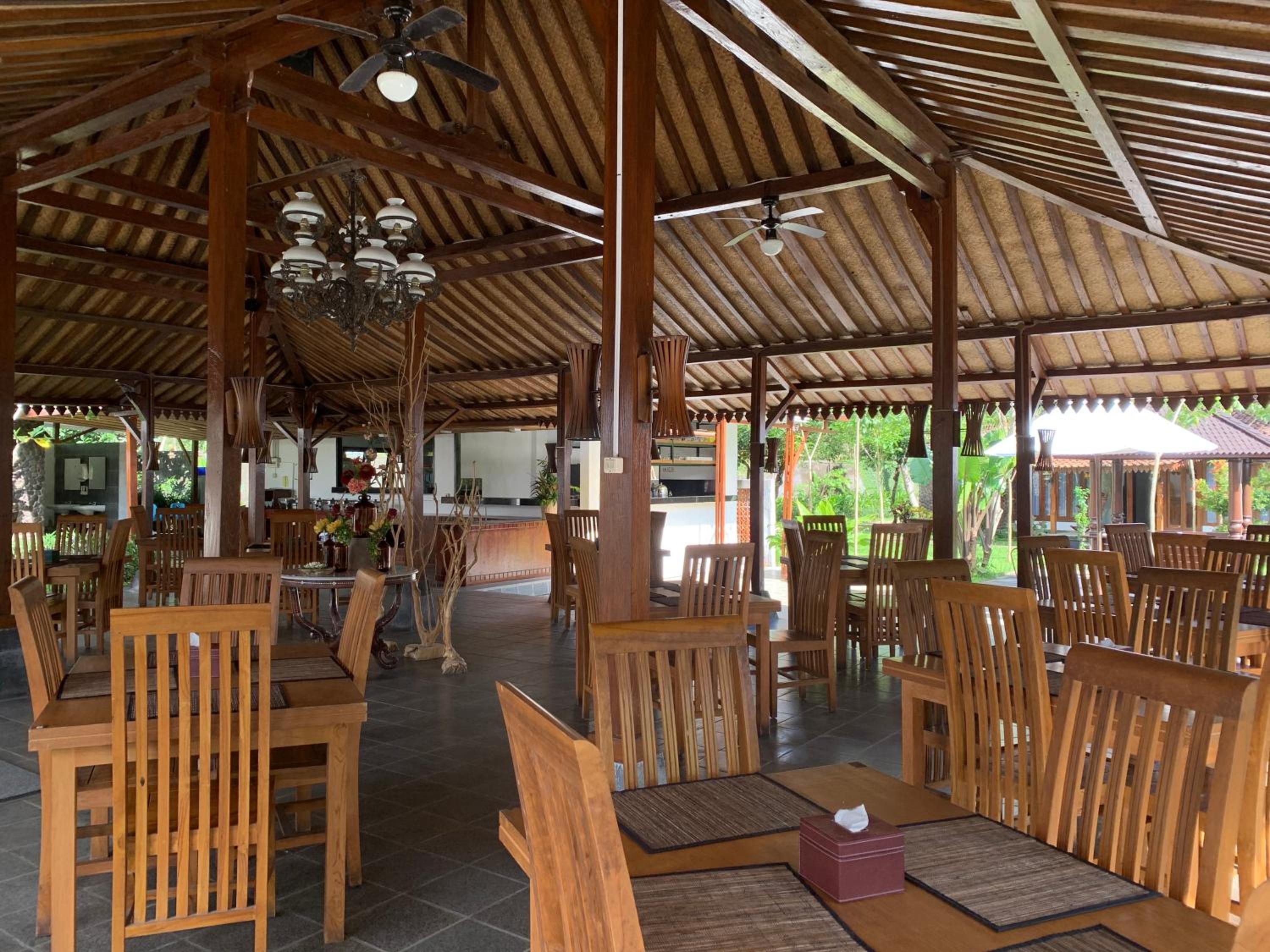 The Nalaya Hotel & Resto 33/49