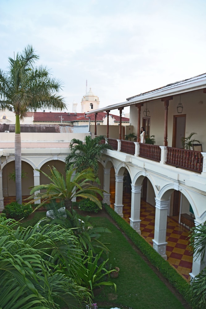 Hotel La Perla 45/50