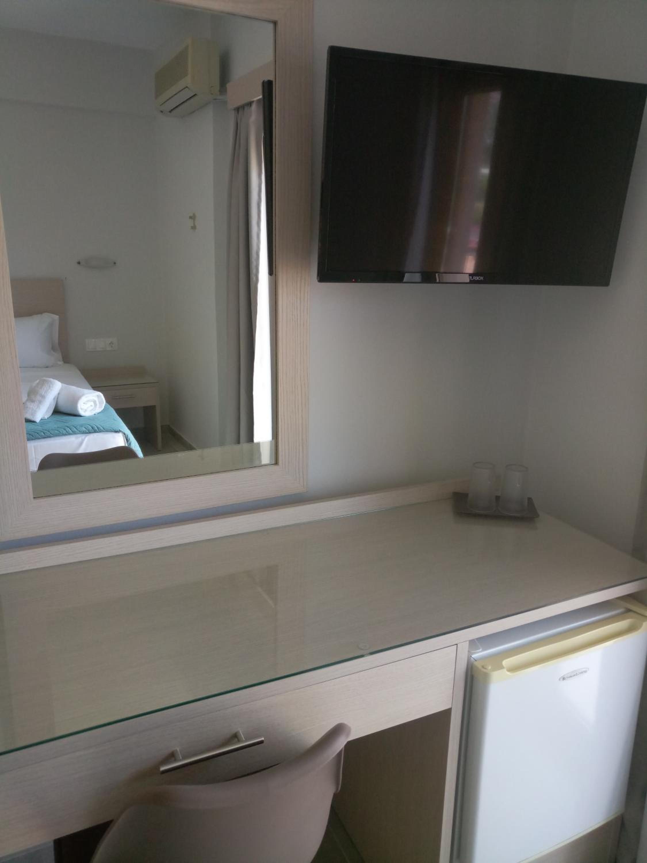 Niko Elen Hotel 66/66