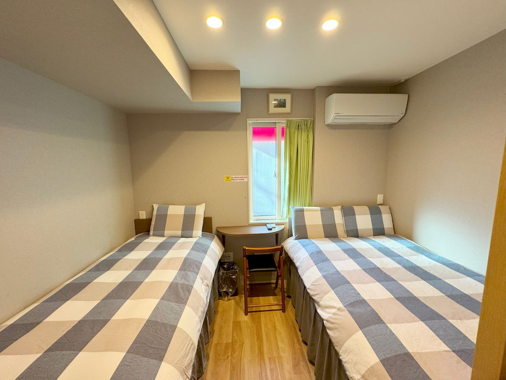 Shinjuku Warm House 38/50