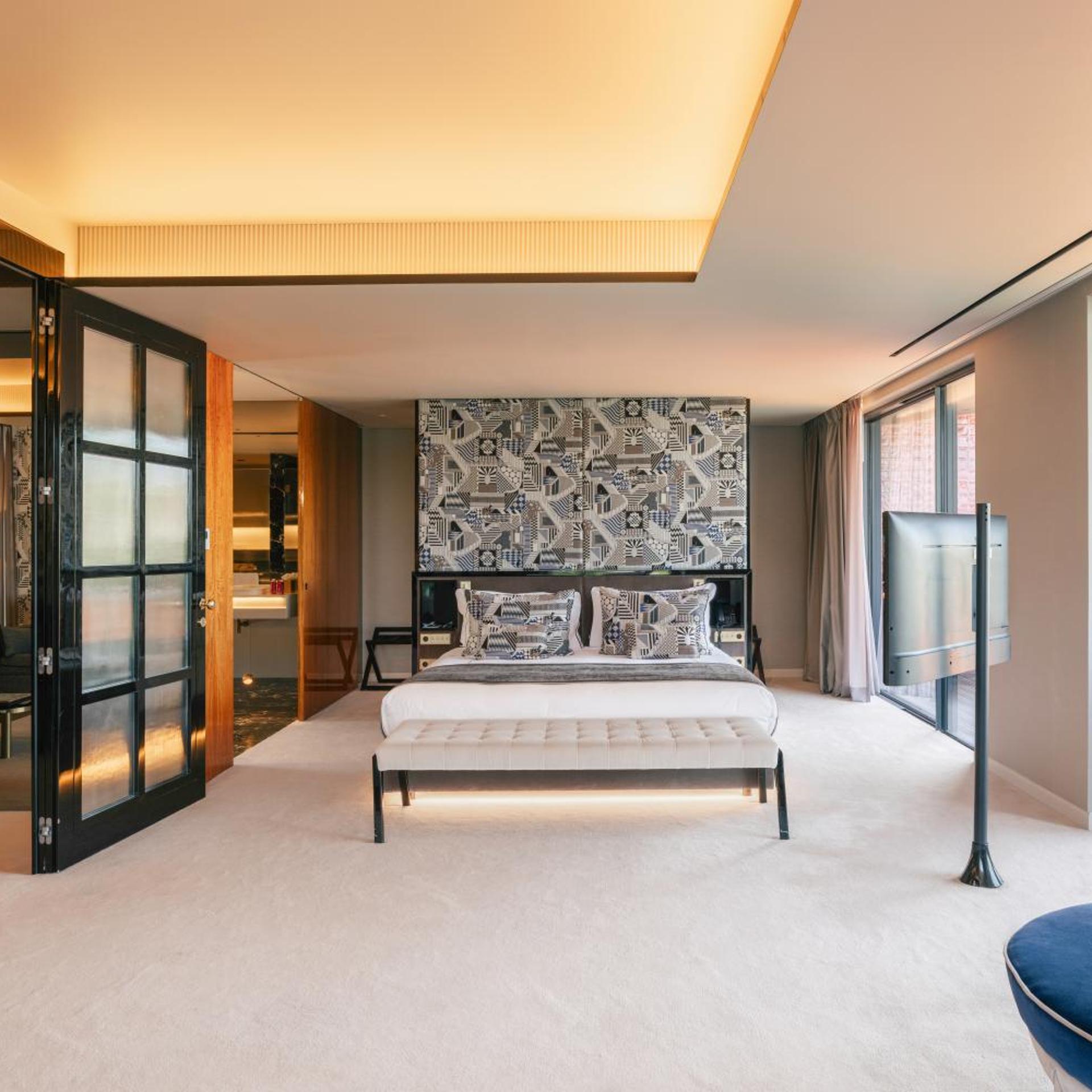 Master, Suite