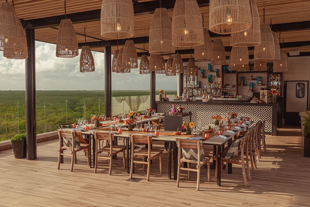 The Fives Oceanfront Puerto Morelos 49/71