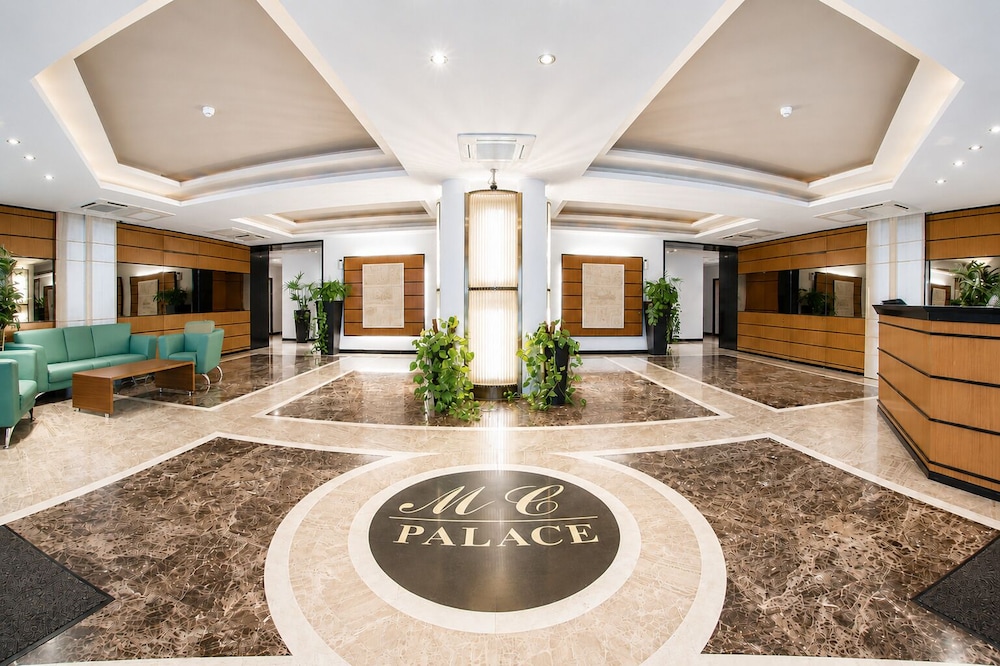 Monte Carlo Palace Suites 10/50
