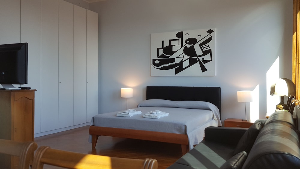 Bnbutler - Galleria Unione 8/21