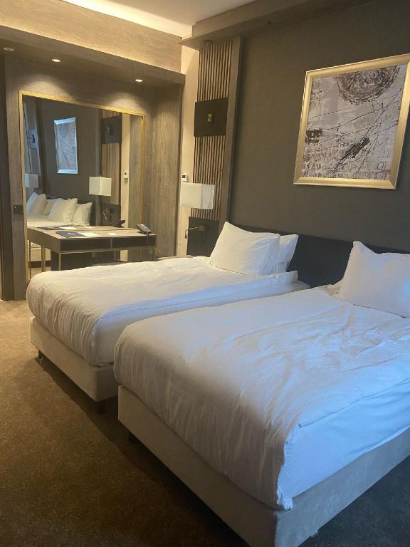 غرفة بسرير كينج لذوي الإعاقة، Doubletree by Hilton Kars Sarikamis 3/6