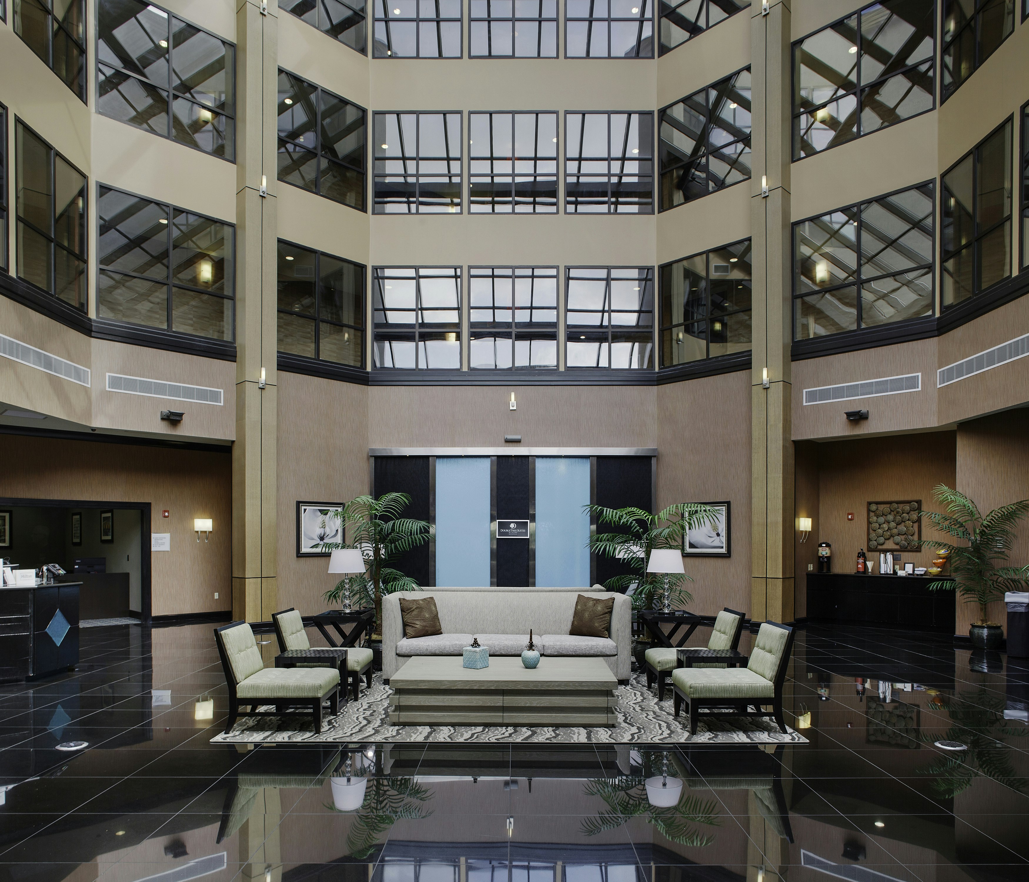 Doubletree Suites By Hilton Bentonville 27/61