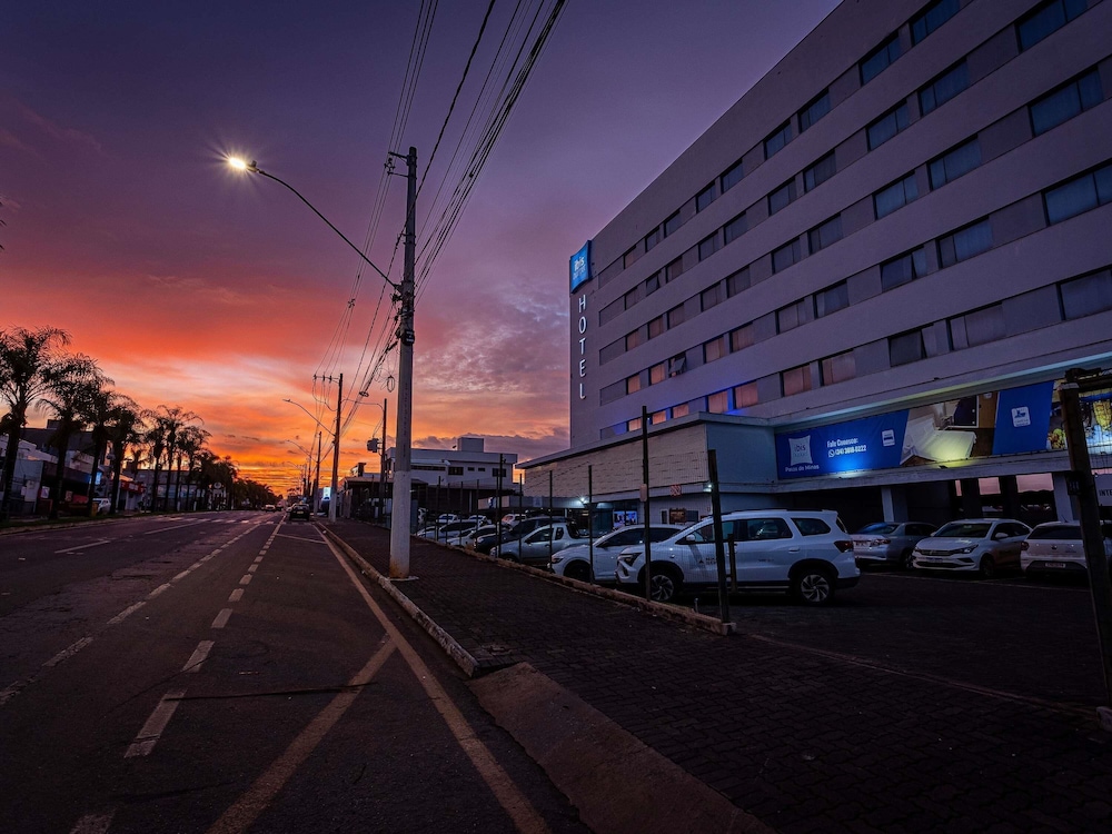 ibis budget Patos de Minas 38/56