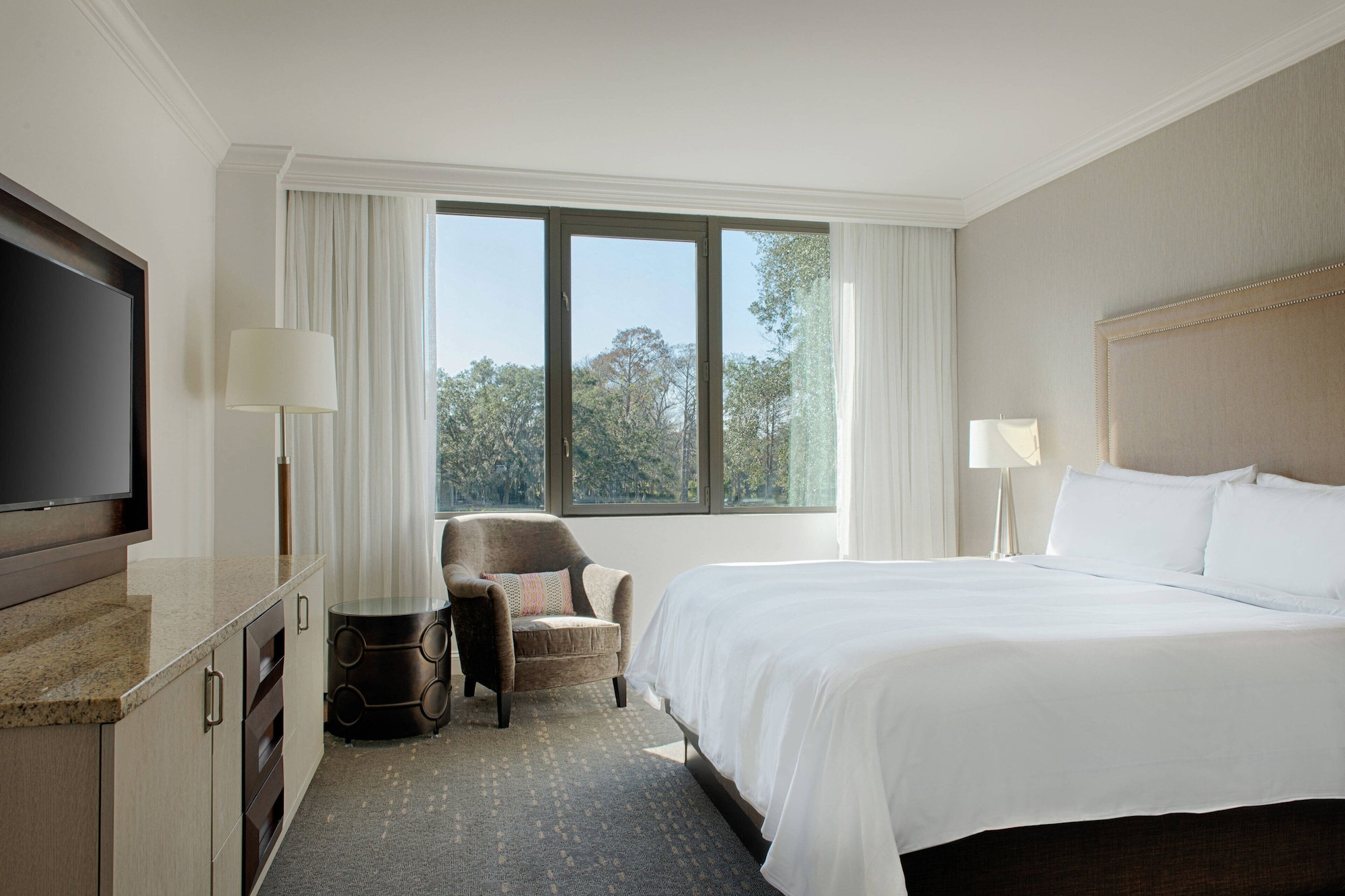 1 Bedroom, Signature, Suite, King Bed, Resort View
