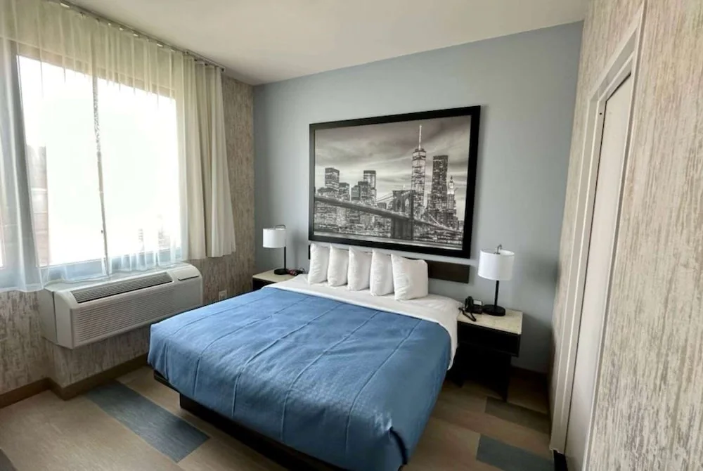 Super 8 by Wyndham Brooklyn Pennsylvania Ave 4/10