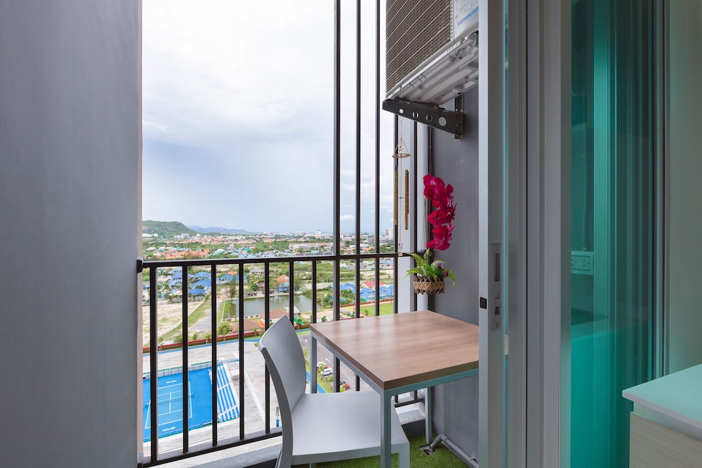Baan Kiang Fah Hua Hin Condominium By Montri 33/42