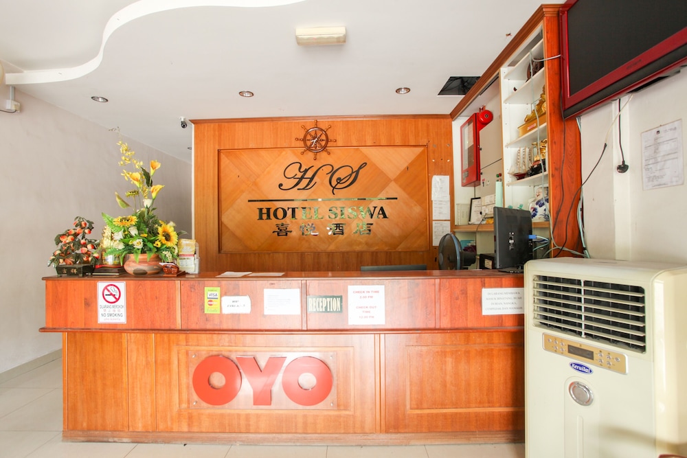 OYO 89539 Hotel Siswa 7/32