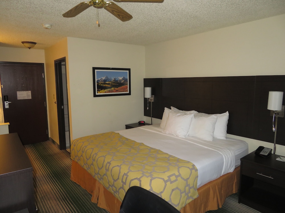 SureStay Plus by Best Western Montrose 12/48