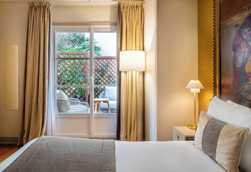 ROOM, DOUBLE BED, COURTYARD VIEW