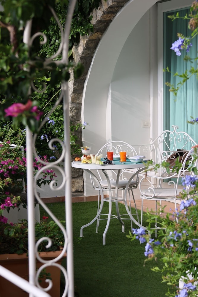 Hotel Piccolo Sant'andrea 34/44