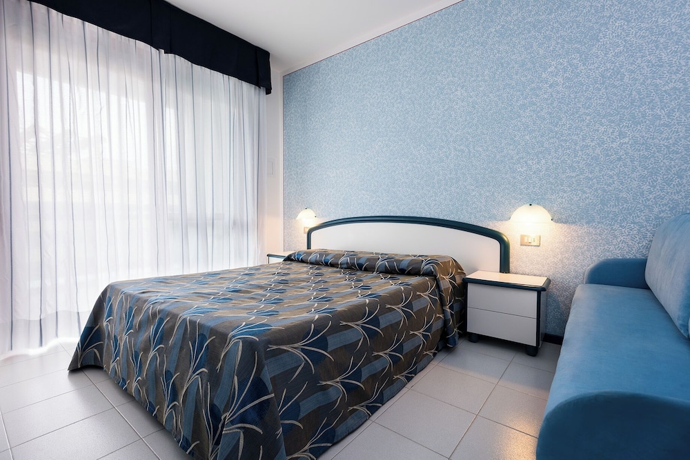 Aparthotel Imperial 8/40