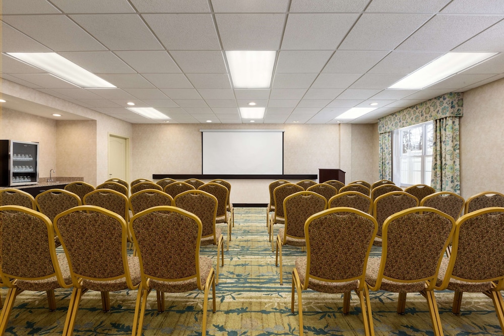 Hampton Inn Dover 45/55