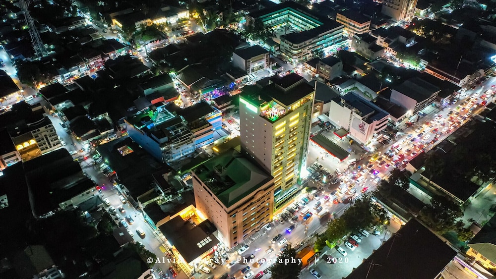 New Dawn Hotel Plus 3/79