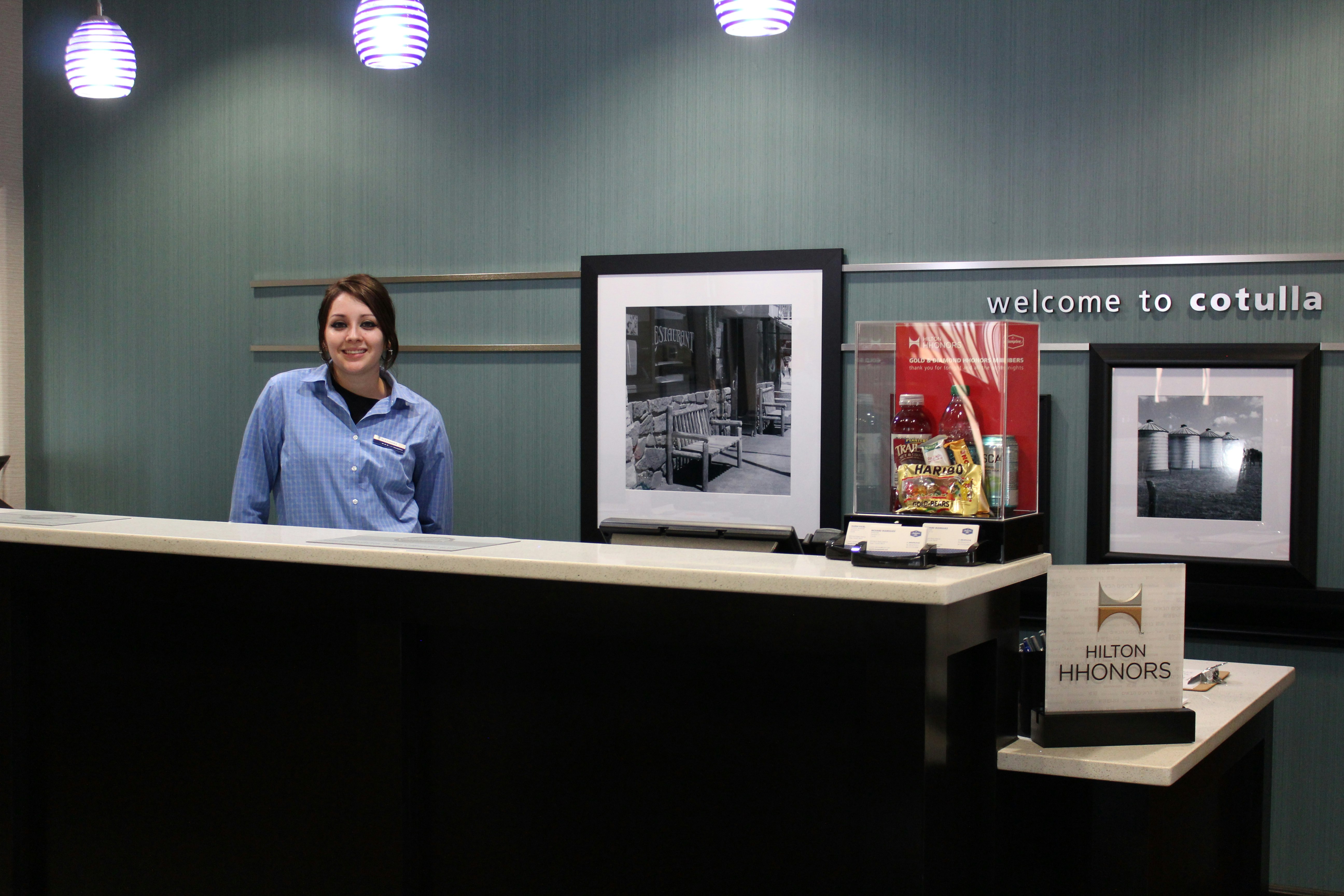 Hampton Inn Cotulla 9/37