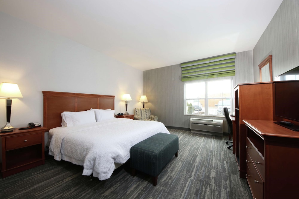 Hampton Inn Ellsworth/Bar Harbor 15/41