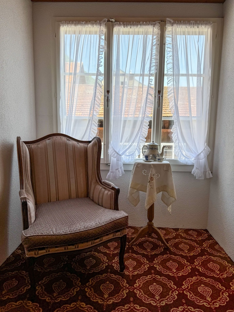 Chalet Swiss Hotel 35/50