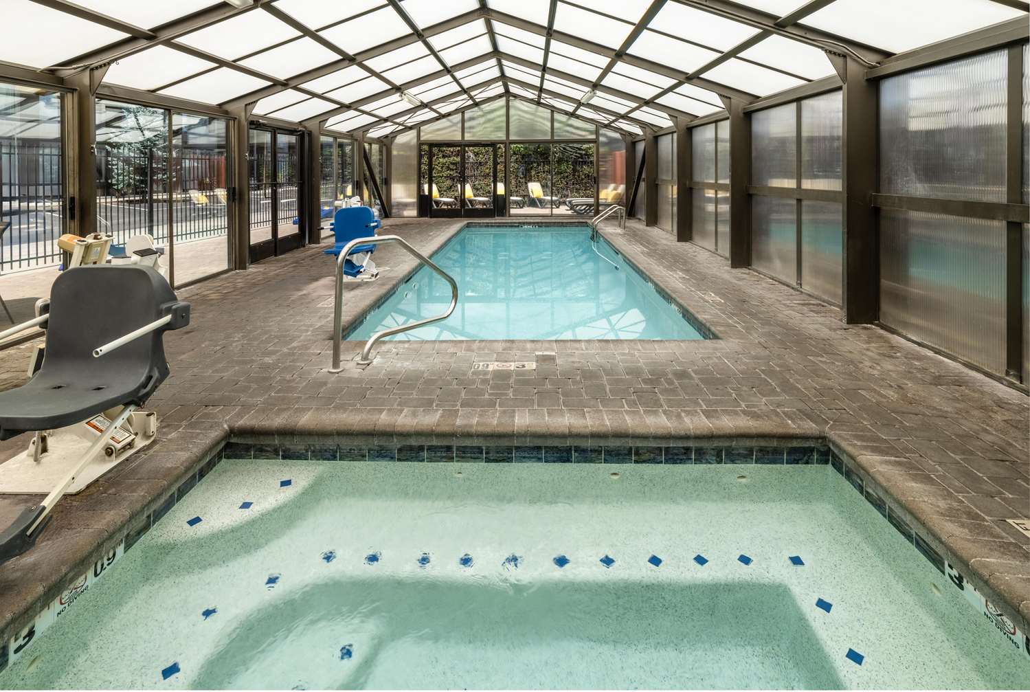 Best Western Pony Soldier Inn & Suites 22/40