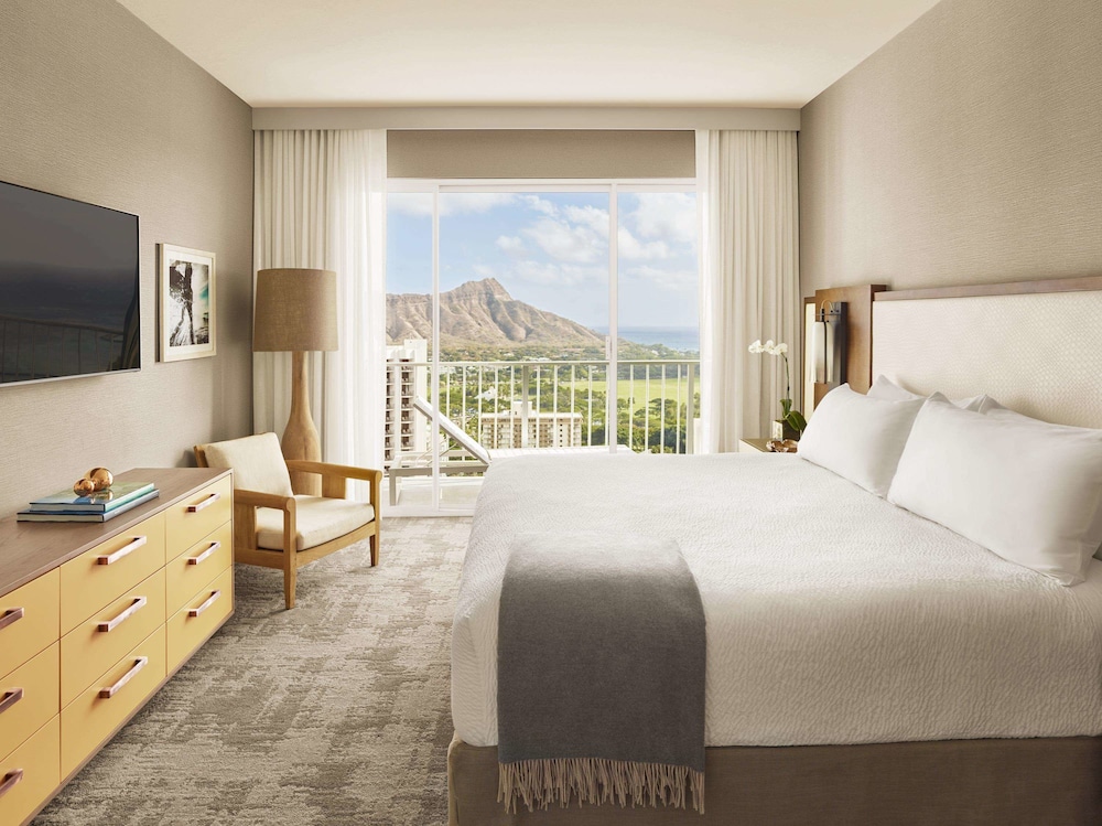 Alohilani Resort Waikiki Beach 29/67