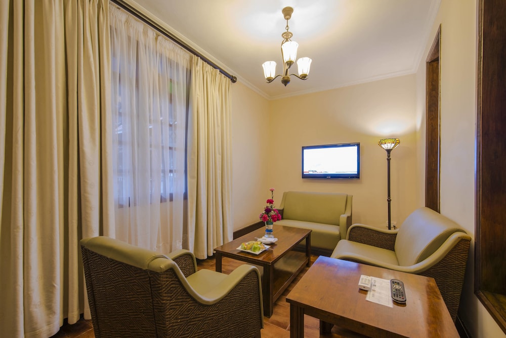 Protea Hotel by Marriott Dar es Salaam Courtyard 27/49