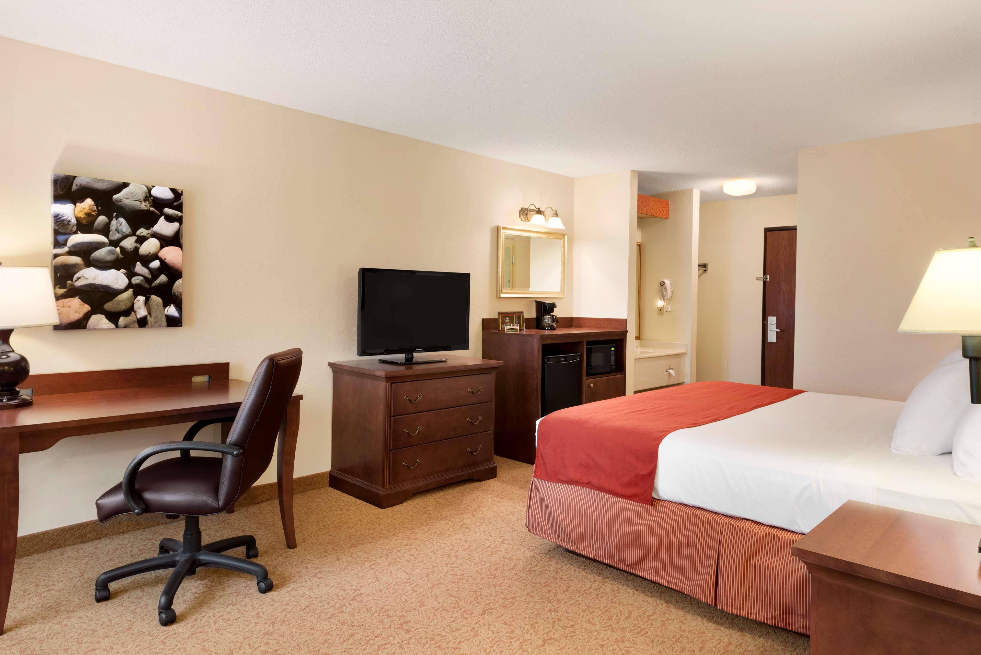 Country Inn Suites By Radisson Cedar Rapids Airport Ia 41/42