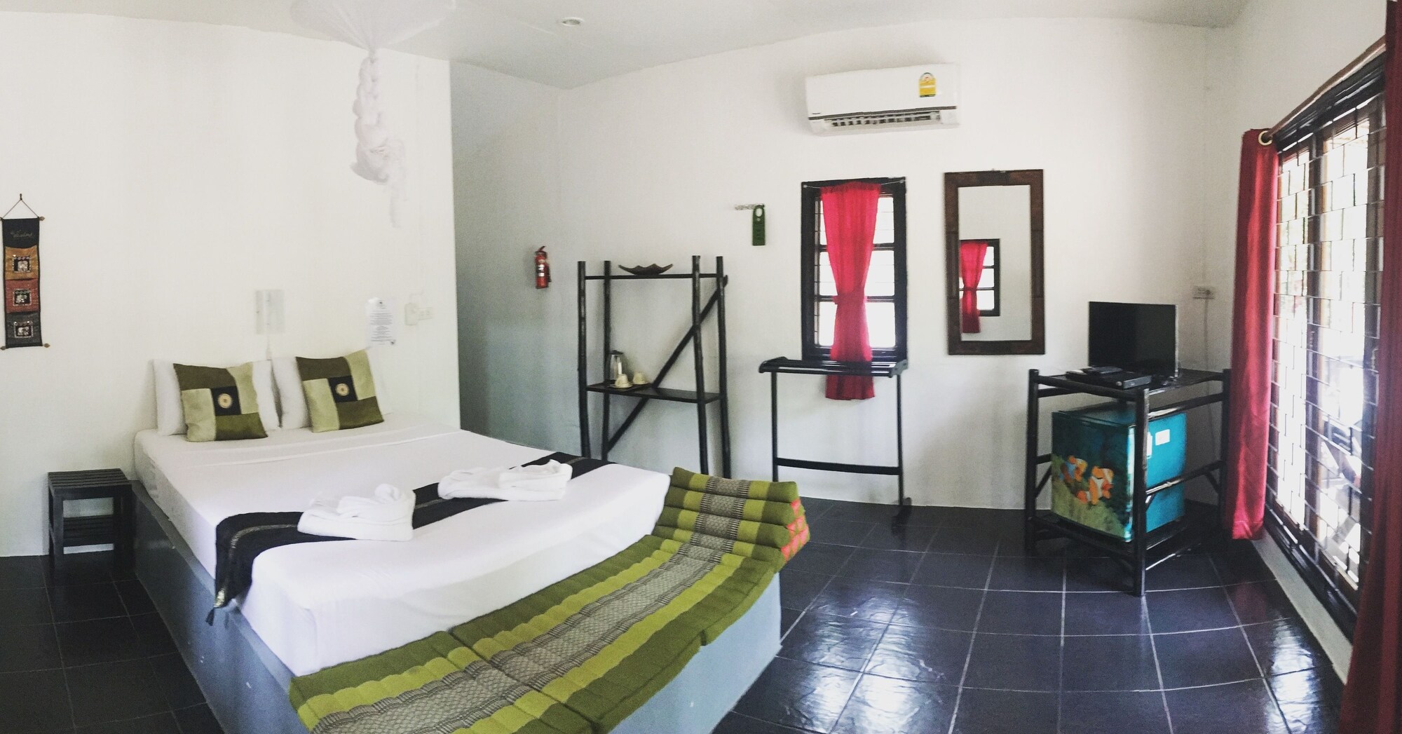 Deluxe, Bungalow, Queen Bed