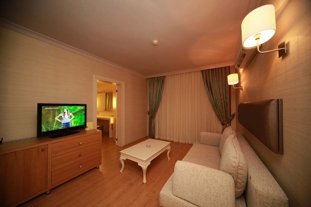 Faros Grand Hotel 29/48