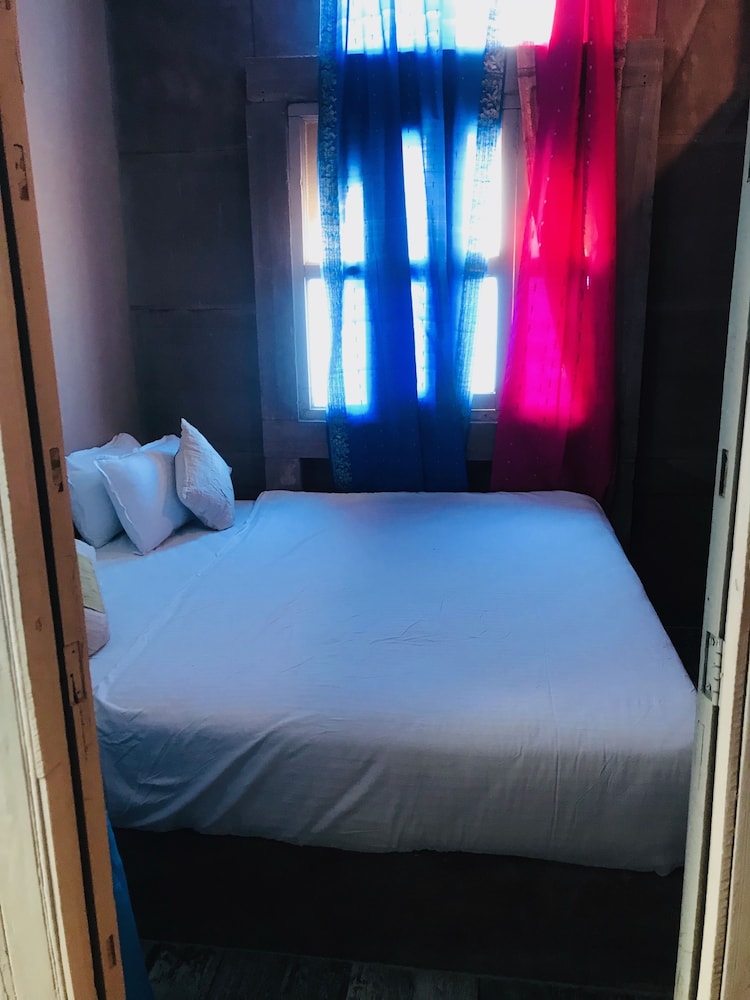 Rani Mahal 13/50